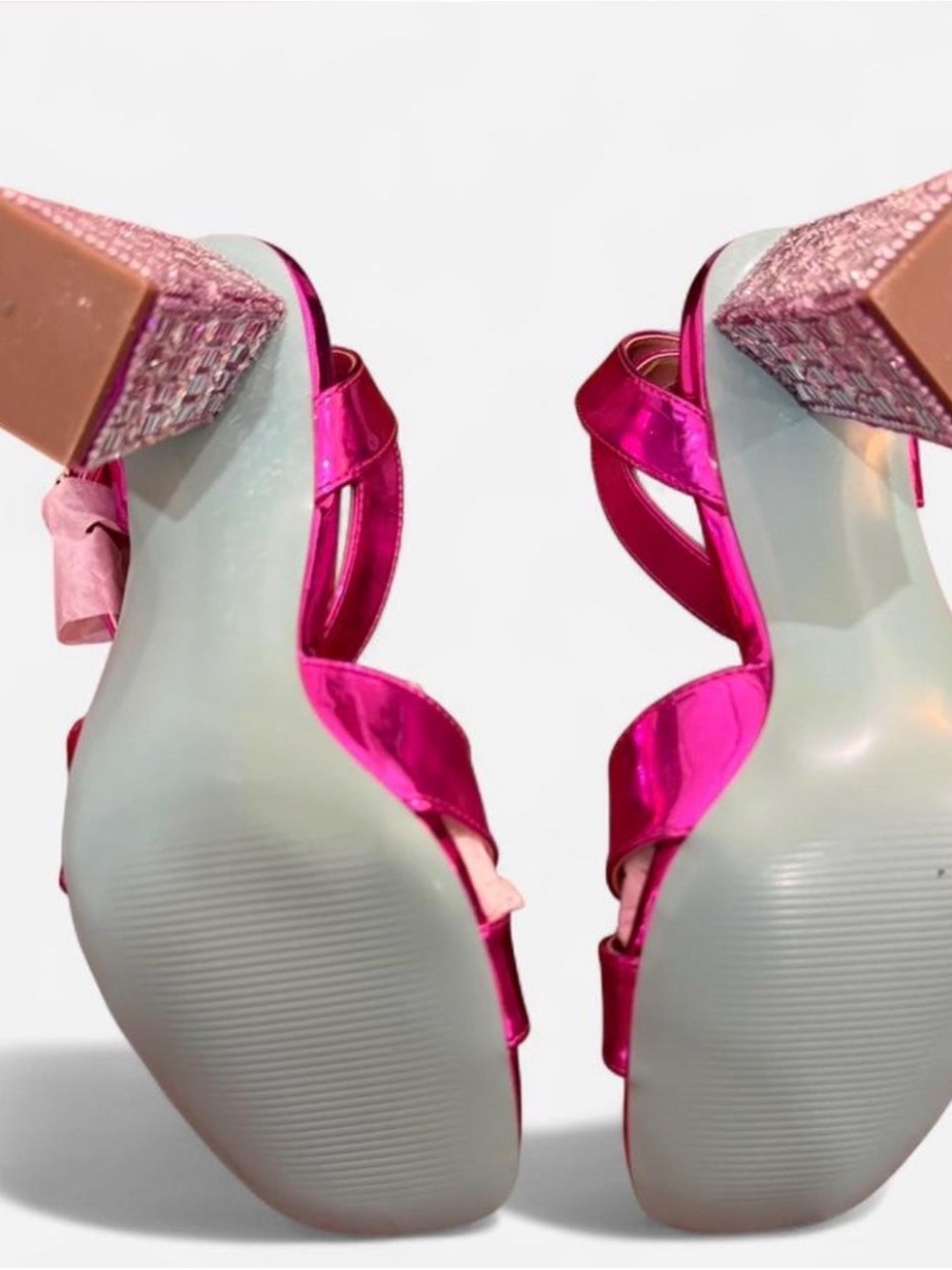 New 💖 Betsey Johnson. Size 7.5. Fuchsia Block-Heel Sandals with Crystal Detail - Picture 4 of 6